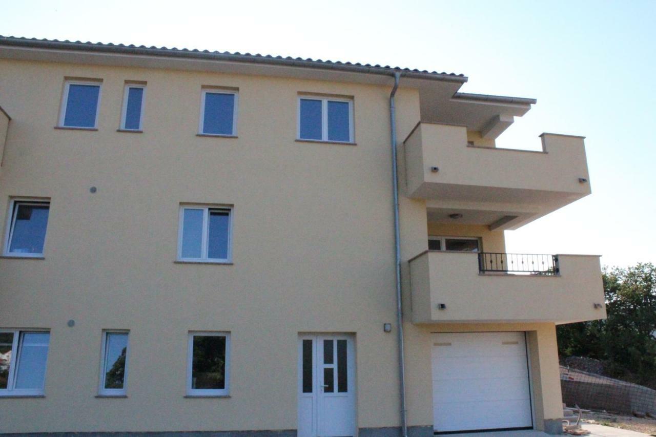 Apartmani Marin Vrbnik Exterior foto