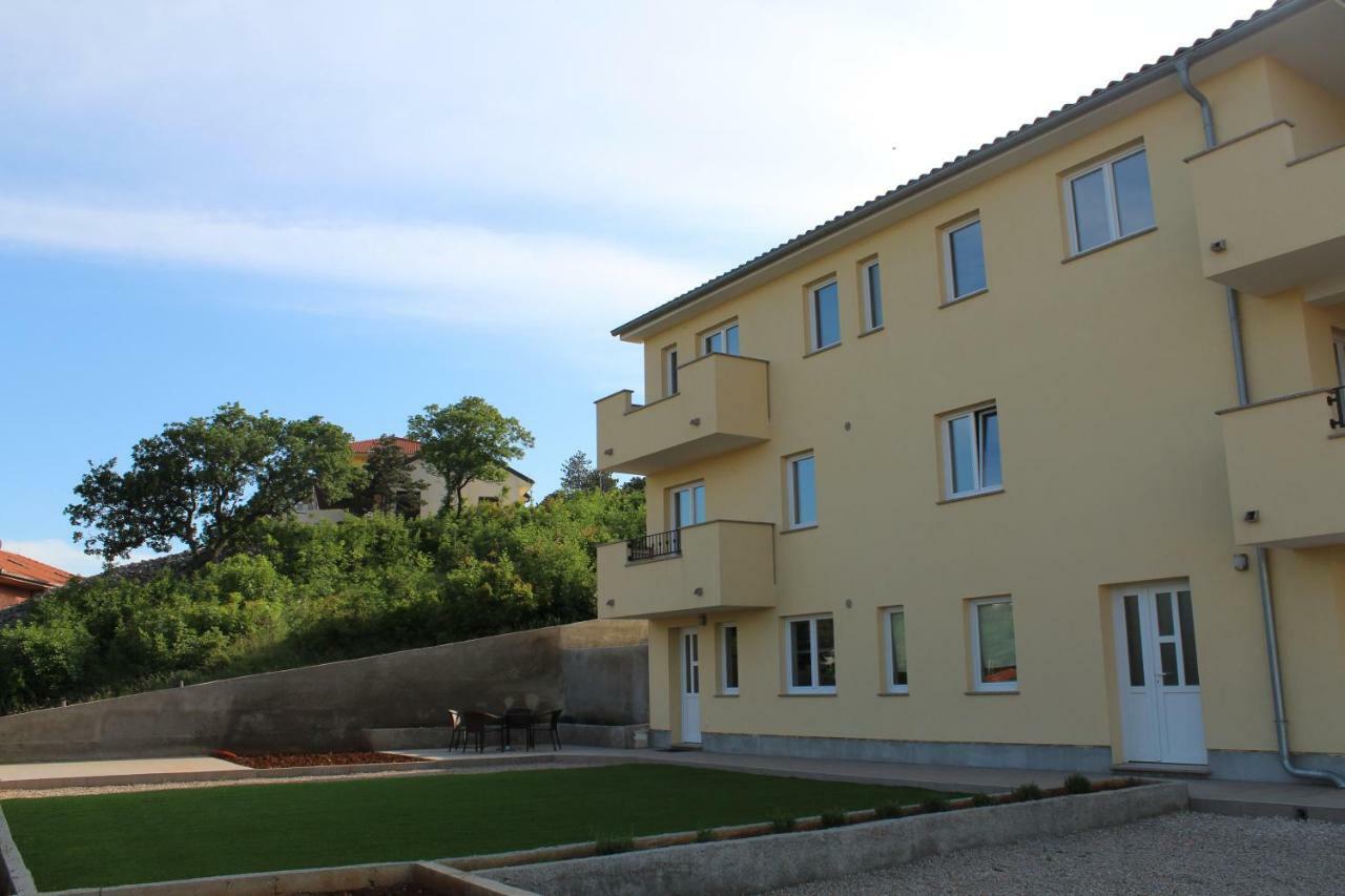 Apartmani Marin Vrbnik Exterior foto